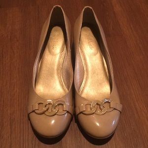 Kelly & Katie nude wedges